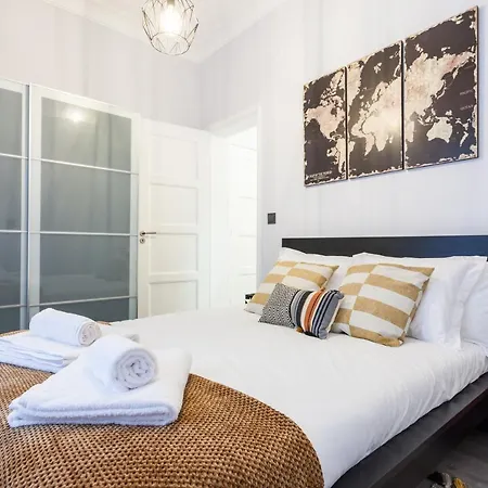 شقة Youthful Design In By Cozzy Homes *