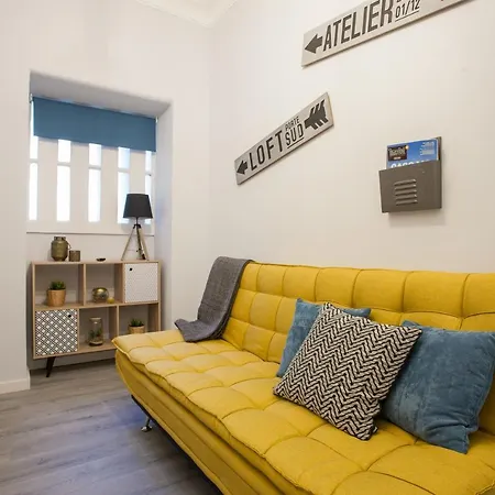 Youthful Design In By Cozzy Homes * Lisboa